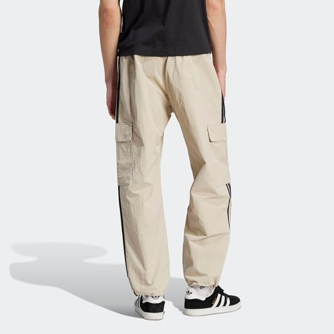 Pantalón Hombre Adidas Adicolor Classics 3 Stripes Cargo (Beige/Negro)