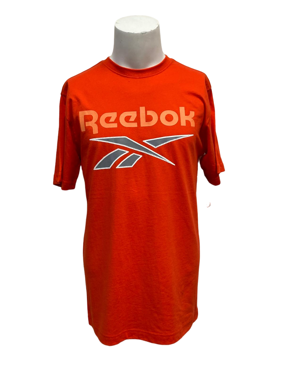 Camiseta Reebok para hombre con bordado falso en color naranja