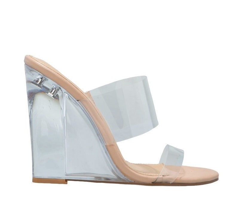 Sandalia con punta abierta Trixee en color beige y transparente de Shoedazzle