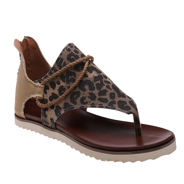 Sandalias de leopardo negras y beige