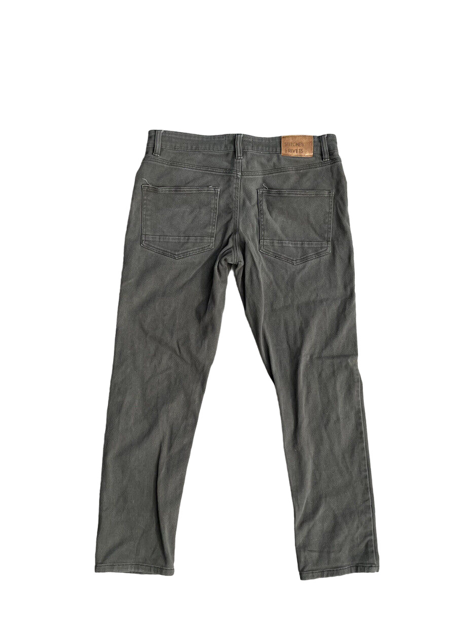 Vaqueros ajustados para hombre Stitches &amp; Rivets en gris oscuro